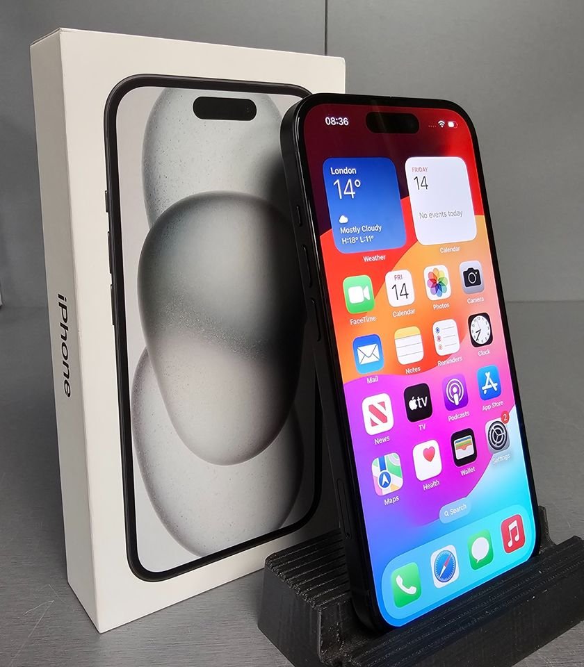 Apple iPhone 15 (128 GB)
