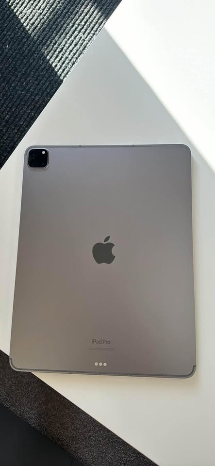 Pad Pro 6th generation 12.9 inch 1 TB